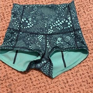 Lululemon Floral Patterned High-Waisted Women Shorts
